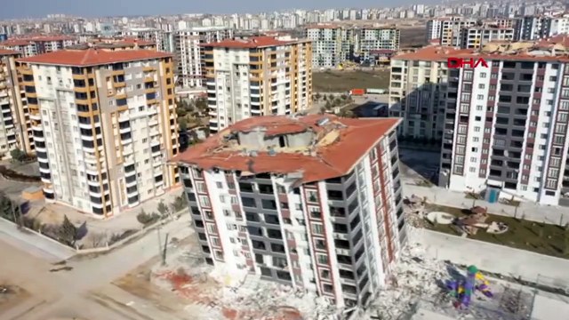 Malatya'da depremde ağır hasar alan binalar patlatılarak yıkılacak