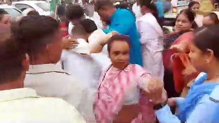 महिलाओं पर बढ़ रहे अत्याचार का कांग्रेसियों ने किया विरोध