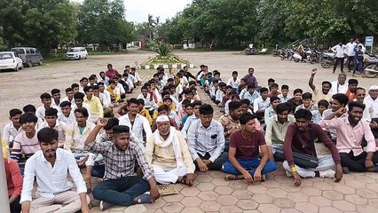 Villagers sitting on dharna in collector's office for 4 hours