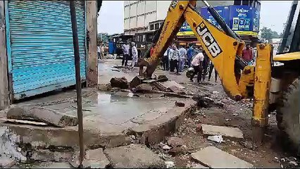 Video.... कालूपुर में चोखा बाजार में 112 दुकानों के सामने से हटाए चबूतरे