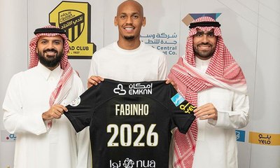 نجم ليفربول فابينو ينضم إلى صفوف نادي الاتحاد السعودي