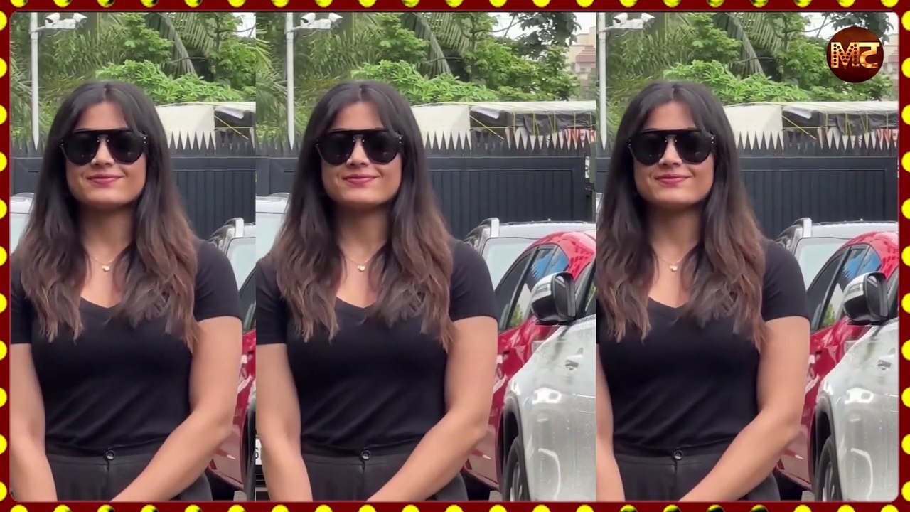 Mumbai में स्पॉट हुईं Rashmika Mandanna पुष्पा 2 की श्रीवल्ली की Cuteness पर दिल हारे फैंस ||