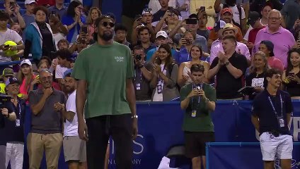 Kevin Durant spreads the Washington love to hometown hero Tiafoe