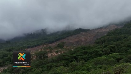 tn7-Se-mantiene-alerta-por-desprendimiento-de-tapón-de-árboles-en-río-aguas-zarcas-020823