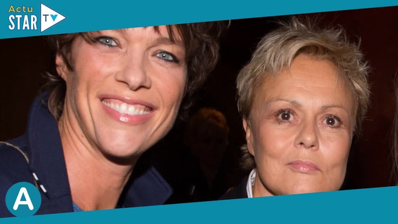 Muriel Robin et Anne Le Nen, leurs tenues très décalées pour leur mariage : "On se disait que ça ser