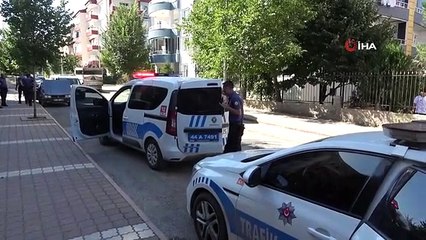 Ehliyetsiz sürücü polislerden kaçamadı