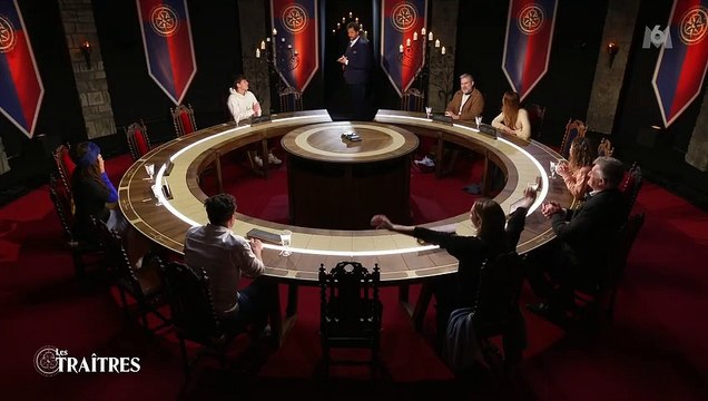 Je vous laisse avec cette dernière perfidie : Trahie, Charlotte De Turkheim éclate en sanglots dans Les traîtres