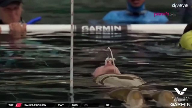 Şahika Ercümen yine rekor kırdı! 100. Yılda 100 metre tarihi dalış...