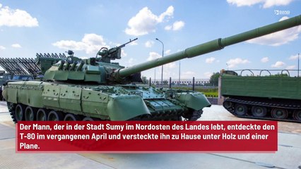 Ukrainischer Bauer hat einen russischen Panzer als "Kriegssouvenir" in seinem Garten