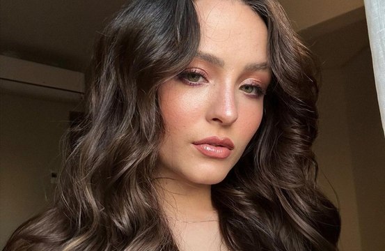 Pais de Larissa Manoela falam pela primeira vez após polêmicas envolvendo a atriz