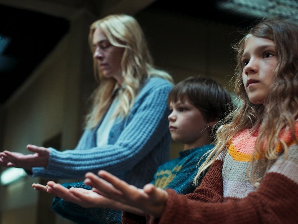 'Liebes Kind': Beklemmender Trailer zur deutschen Netflix-Serie
