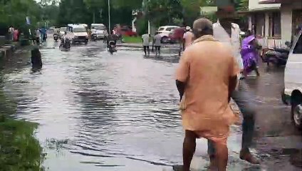 #Monsoon जबलपुर में 40 घंटे से भारी बारिश - देखें वीडियो