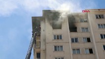 14’üncü katta çıkan yangın üst kata sıçadı: 5 kişi dumandan etkilendi