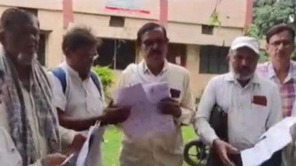 खरगोन: सेवानिवृति के बाद नहीं मिली ग्रेजुएटी,पीड़ित कर्मियों की प्रशासन से गुहार