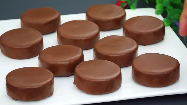 Only 4 ingredients no baking, no cooking! Delicious and easy chocolate cake