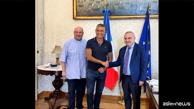 Piazza Plebiscito a Napoli, Pecoraro Scanio: bravo il Prefetto