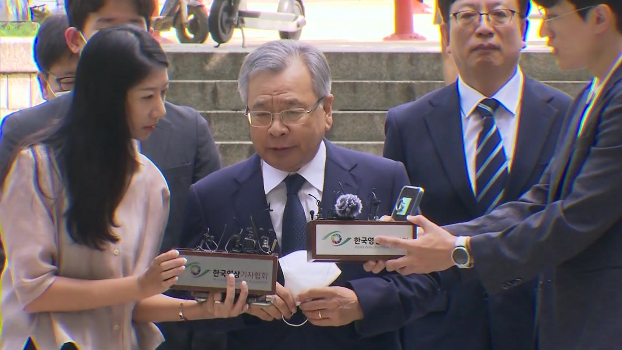 '50억 클럽' 박영수 전 특검 구속..."증거 인멸 우려" / YTN