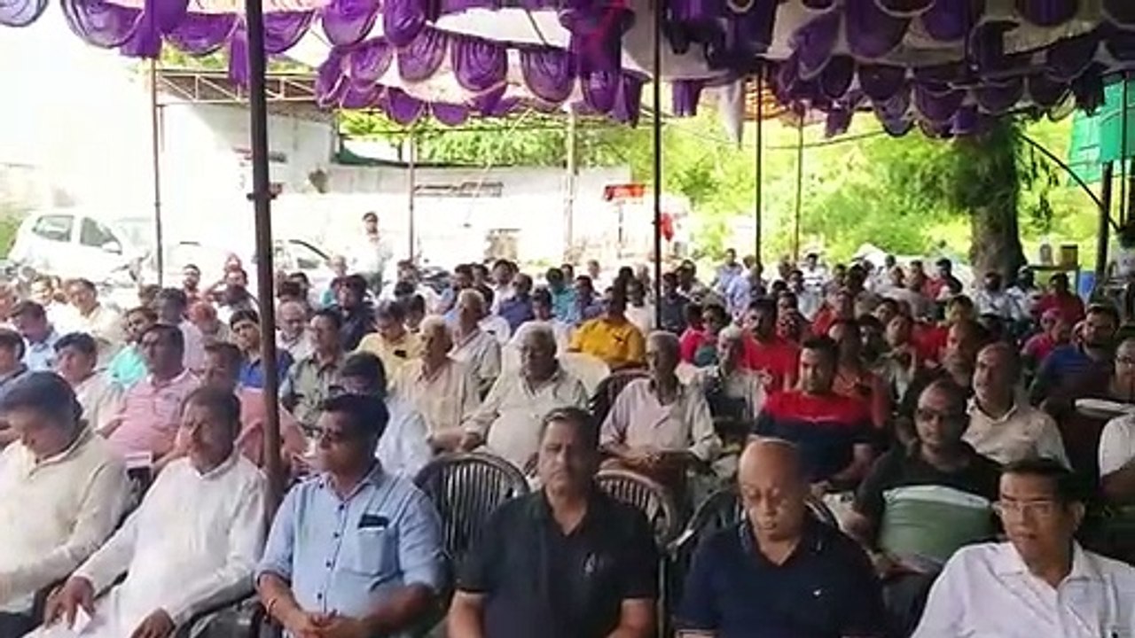 Adhik mas nagar parikarma: इस शहर में 50 हजार ल...