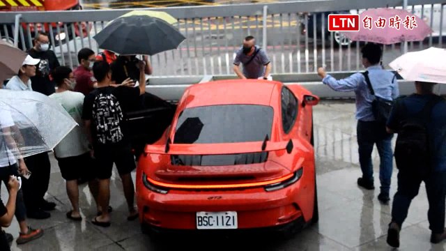 保時捷911高雄法拍競標 1028萬落槌