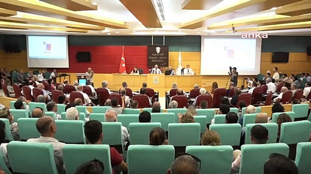 Réponse du maire de Tarsus Bozdoğan à l'enquête sur la pièce de théâtre： ＂Lorsque le ministère de la Culture et du Tourisme l'a faite, elle s'appelait Théâtre, c'était un acte politique quand nous l'avons fait.