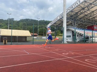 Milann Klemenic s'entraine avant les championnats d'Europe juniors d'athlétisme