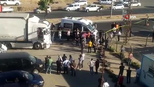 Kazada tırın camından içeri giren demir çubuklar nedeniyle 19 yaşındaki genç hayatını kaybetti