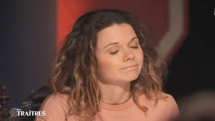 Les Traitres Juju Fitcats dévoile un échange par SMS avec Charlotte de Turckheim