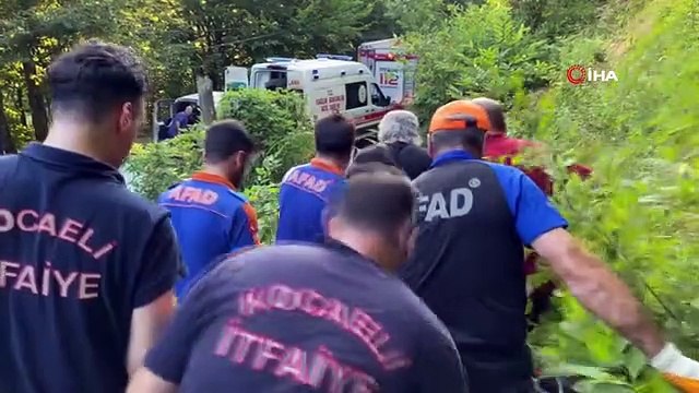Doğa harikası şelaleyi görmek isterken düşen kadın ekipler tarafından kurtarıldı