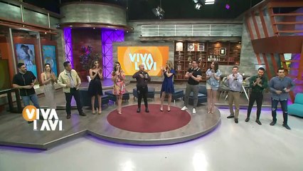 Subastan micrófono que Cardi B lanzó a fan