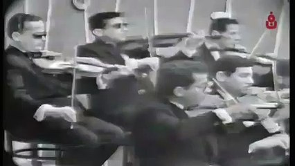 بقي عايز تنساني استديو موسيقار الازمان فريد الاطرش بواسطه سوزان مصطفي