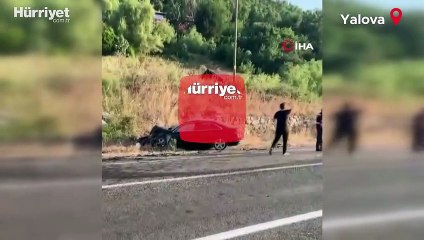 Yalova'da 3 aracın karıştığı kazada 2 kişi öldü, 5 kişi yaralandı