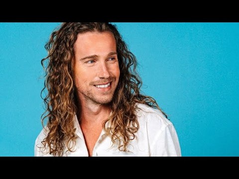 Julien Doré, un papa aux anges : voici à quoi ressemble son fils