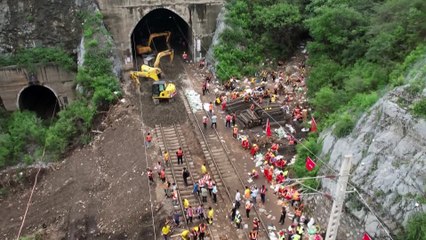 Super-Taifun Khanun hält Taiwan, China und Japan in Atem