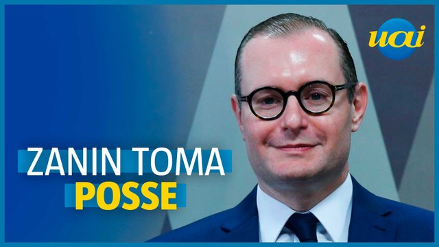 Zanin toma posse como ministro em cerimônia no Supremo Tribunal Federal