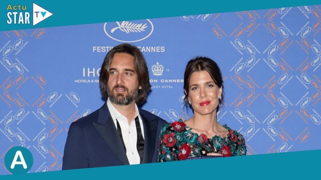 Charlotte Casiraghi en robe de mariée à épaules dénudées à Saint-Rémy-de-Provence : image champêtre