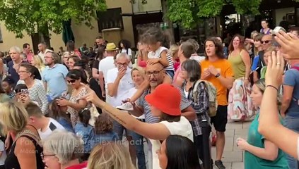 MACON-INFOS : Quand la place St-Pierre devient piste de danse pour la old school fever