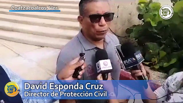 Prueban resistencia del asta en Coatzacoalcos; por primera vez izan la bandera