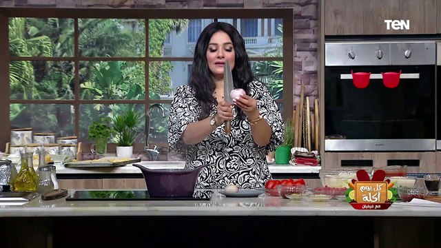 طريقة عمل محشي بصل وطماطم مع الشيف فيفيان فريد