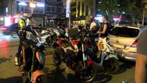 Inspection des conducteurs de motos à Kadıköy： De nombreuses motos ont été ligotées, les conducteurs ont été condamnés à une amende