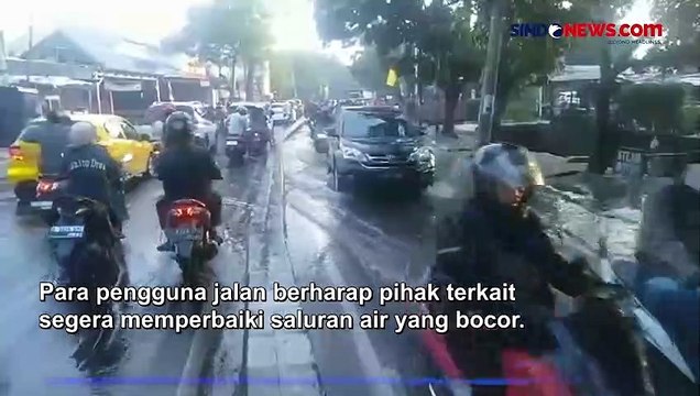 Pipa PDAM Bocor, Lalu Lintas di Cipondoh Terganggu