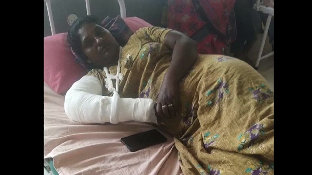 இளைஞர் மீது மோதி தூக்கி வீசிவிட்டு நிற்காமல் சென்ற ஆட்டோ; சிசிடிவியில் பதிவான பரபரப்பு காட்சி