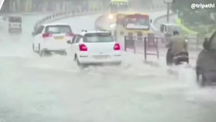 मौसम विभाग ने जारी किया रेड अलर्ट ,अगले 24 घंटे के दौरान भारी बारिश की चेतावनी