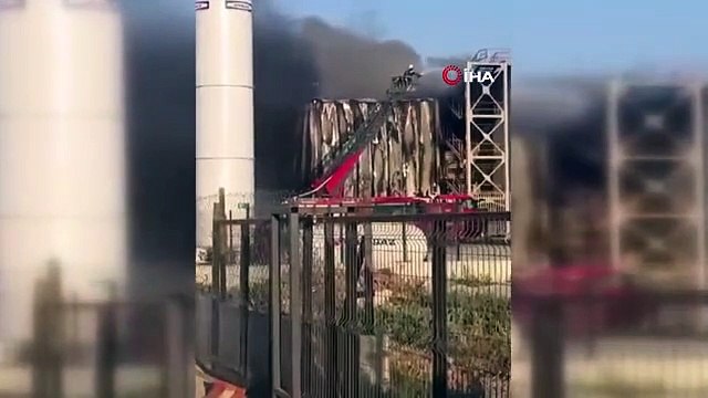 İnşaat halindeki demir çelik fabrikasında yangın