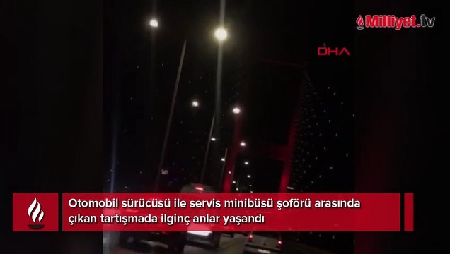 15 Temmuz Şehitler Köprüsü'nde şaşkına çeviren kavga! Aracın camından sarkıp...
