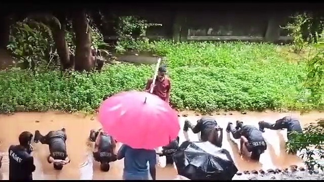 என்.சி.சி. மாணவர்களை கொடூரமாக தாக்கும் சீனியர்; வீடியோ வெளியாகி பரபரப்பு