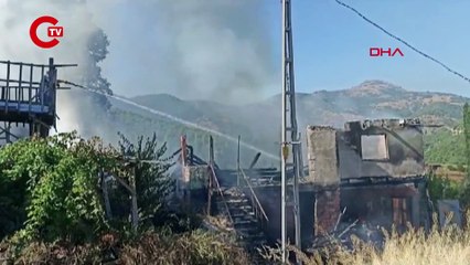 Kastamonu'da 3 ev yandı: Oğlunu yangından kurtarırken yaralandı