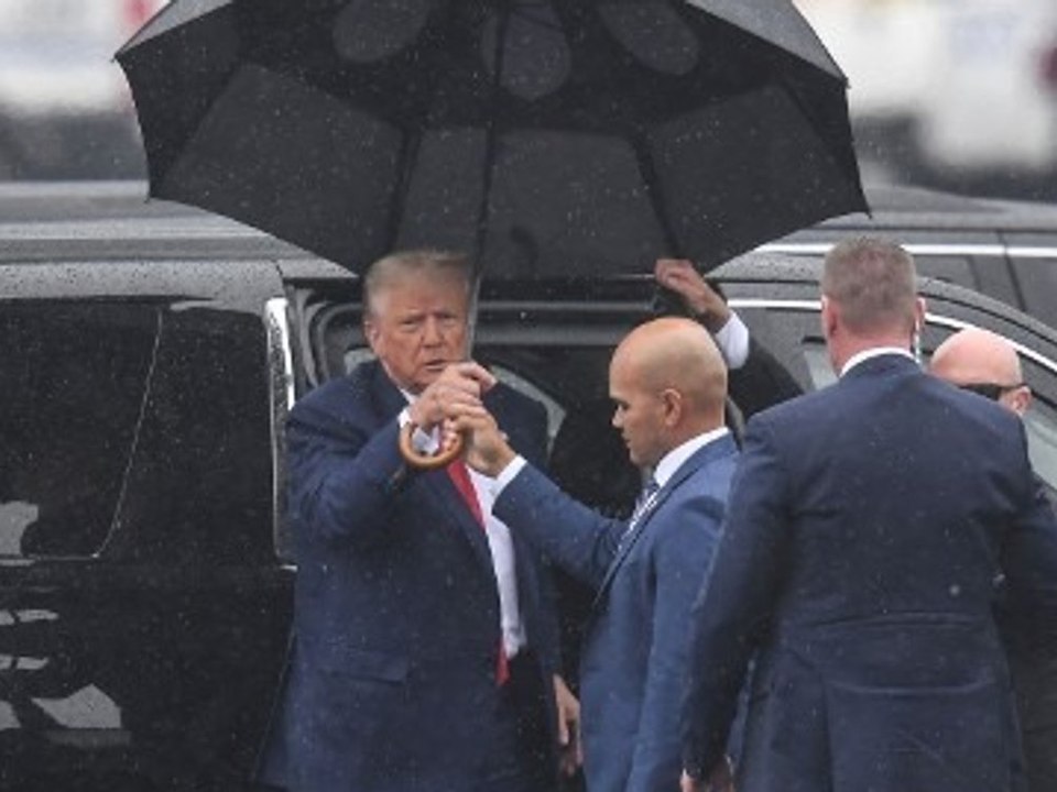 Anklage wegen Wahlbetrug: Trump erklärt sich für 'nicht schuldig'