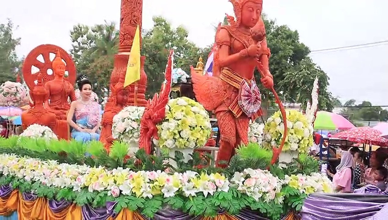 รวมต้นเทียนพรรษาสวยงาม เสลภูมิ 2566