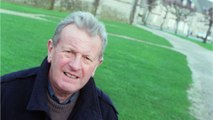 VOICI - Mort de l’écrivain Gilles Perrault, auteur du Pull-over rouge, à l’âge de 92 ans