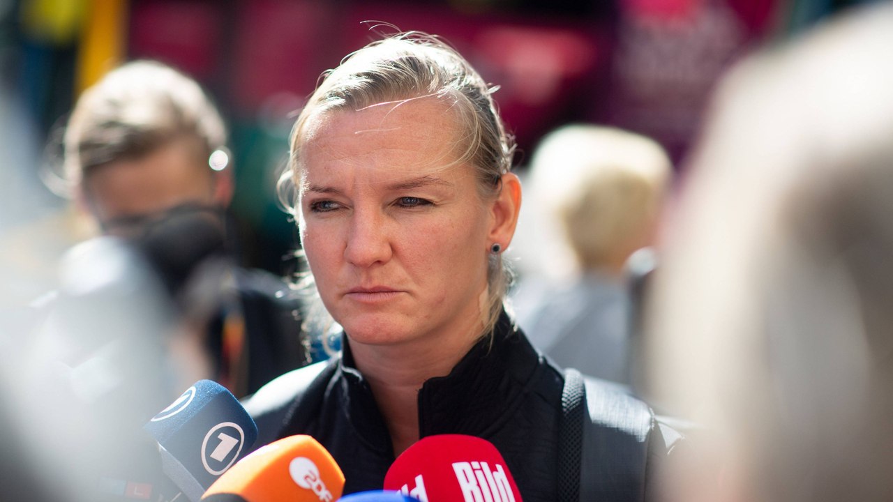 "Müssen uns selbst kritisch hinterfragen": Popp spricht Klartext nach WM-Aus